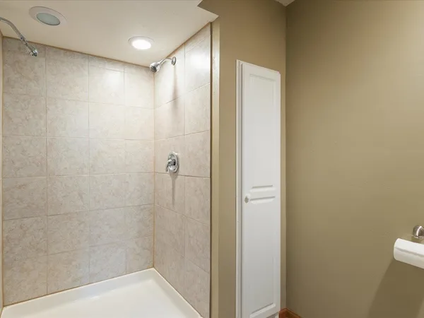 $185,000 | 207 Coronado Boulevard, Loves Park, IL 61111