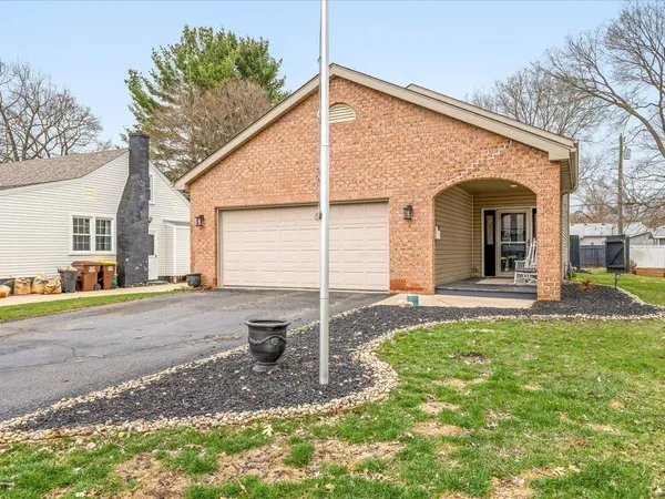 $185,000 | 207 Coronado Boulevard, Loves Park, IL 61111