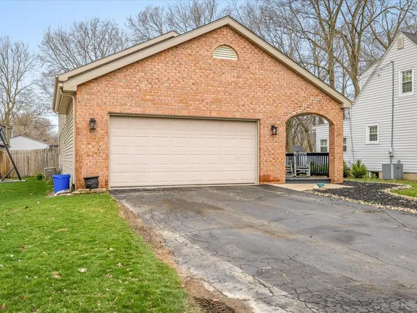 $185,000 | 207 Coronado Boulevard, Loves Park, IL 61111
