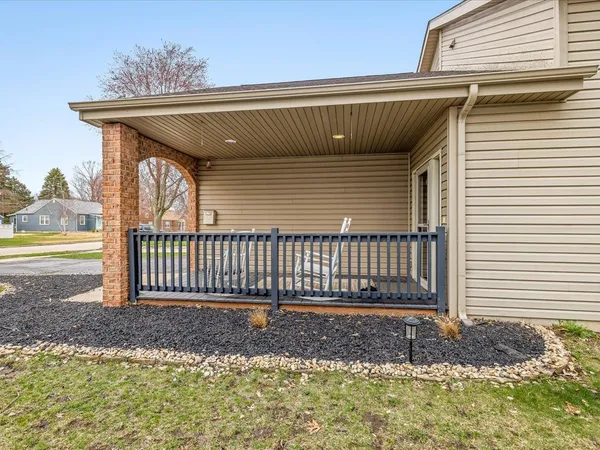 $185,000 | 207 Coronado Boulevard, Loves Park, IL 61111
