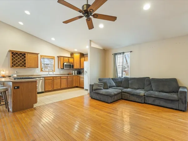 $185,000 | 207 Coronado Boulevard, Loves Park, IL 61111