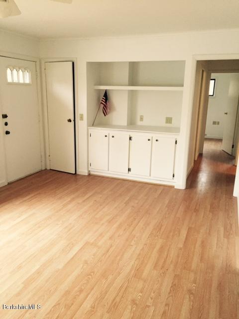23 Bushey Road Pittsfield, MA 01201 - Photo 6 of 10 Living Room