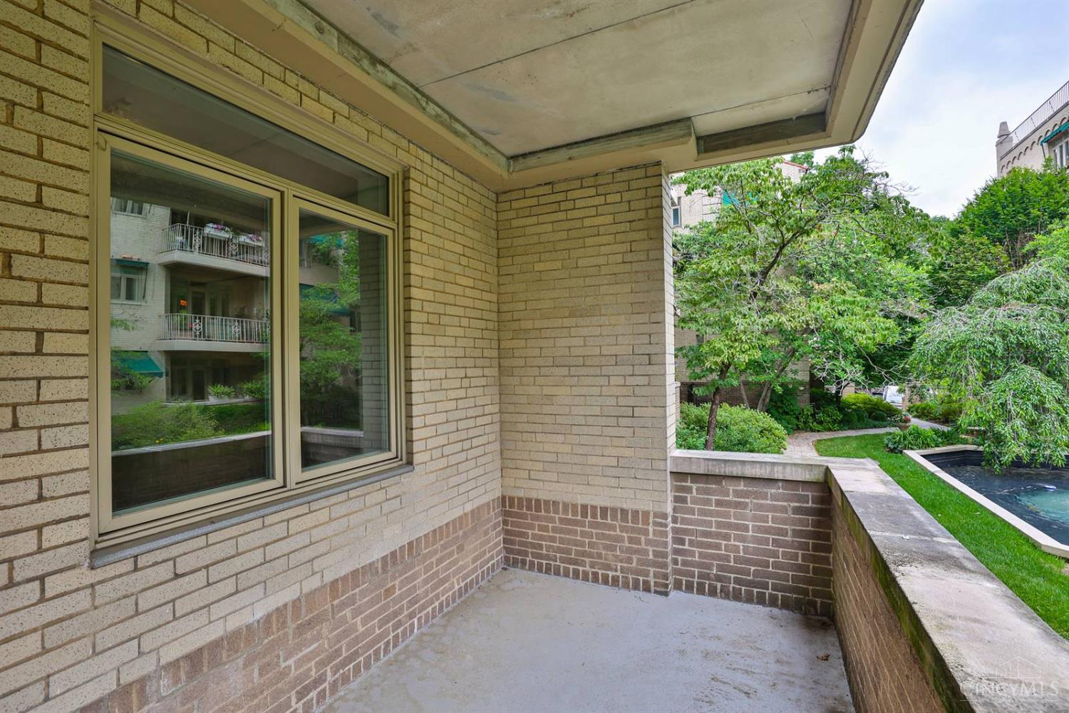 2372 Madison Road, Unit W1D Cincinnati, OH 45208 - Photo 20 of 30 Gallery Image 20