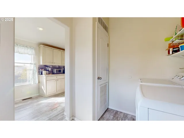 $324,900 | 160 Southeast Charity Loop, Irrigon, OR 97844