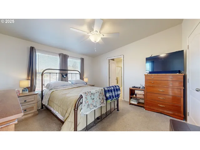 $324,900 | 160 Southeast Charity Loop, Irrigon, OR 97844