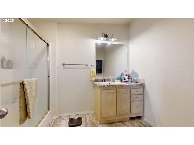 $324,900 | 160 Southeast Charity Loop, Irrigon, OR 97844