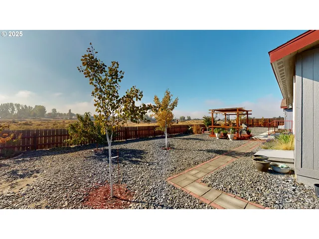 $324,900 | 160 Southeast Charity Loop, Irrigon, OR 97844
