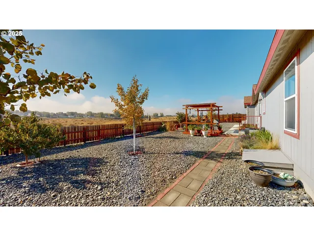 $324,900 | 160 Southeast Charity Loop, Irrigon, OR 97844