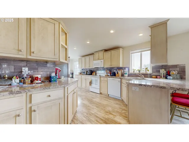 $324,900 | 160 Southeast Charity Loop, Irrigon, OR 97844