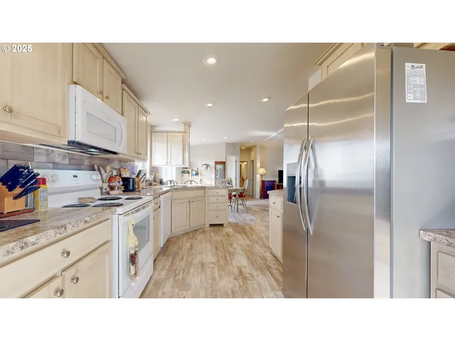 $324,900 | 160 Southeast Charity Loop, Irrigon, OR 97844