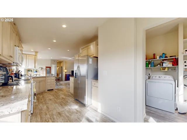 $324,900 | 160 Southeast Charity Loop, Irrigon, OR 97844