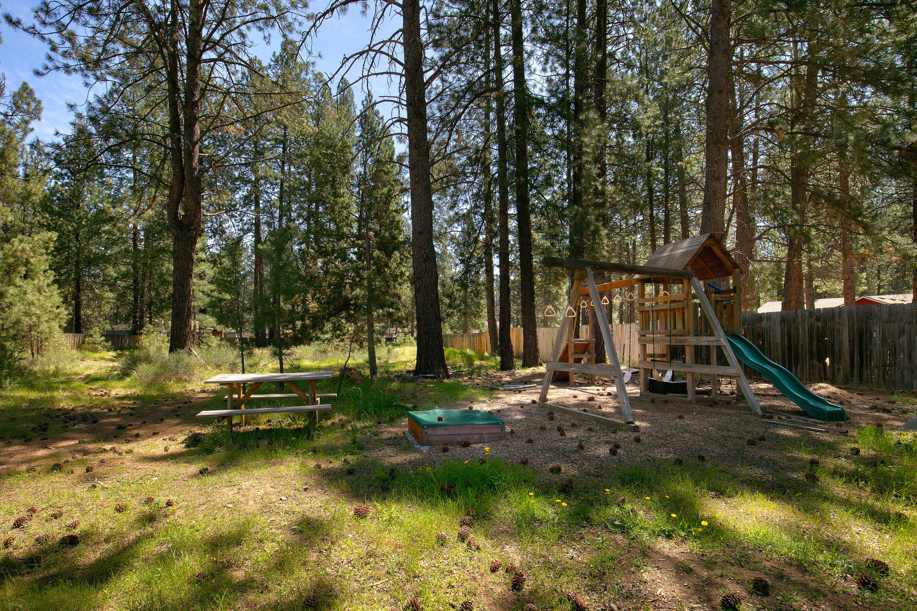 59712 Navajo Road Bend, OR 97702 - Photo 22 of 43 59712 Navajo_017
