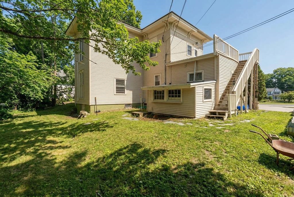223 High Street Somersworth, NH 03878 - Photo 17 of 23