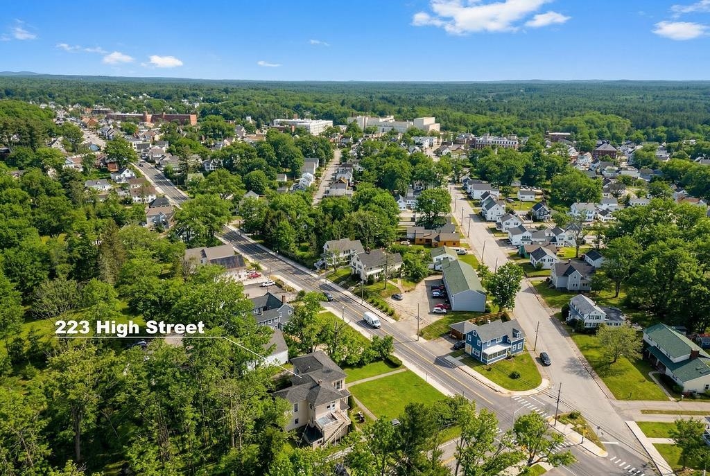 223 High Street Somersworth, NH 03878 - Photo 3 of 23
