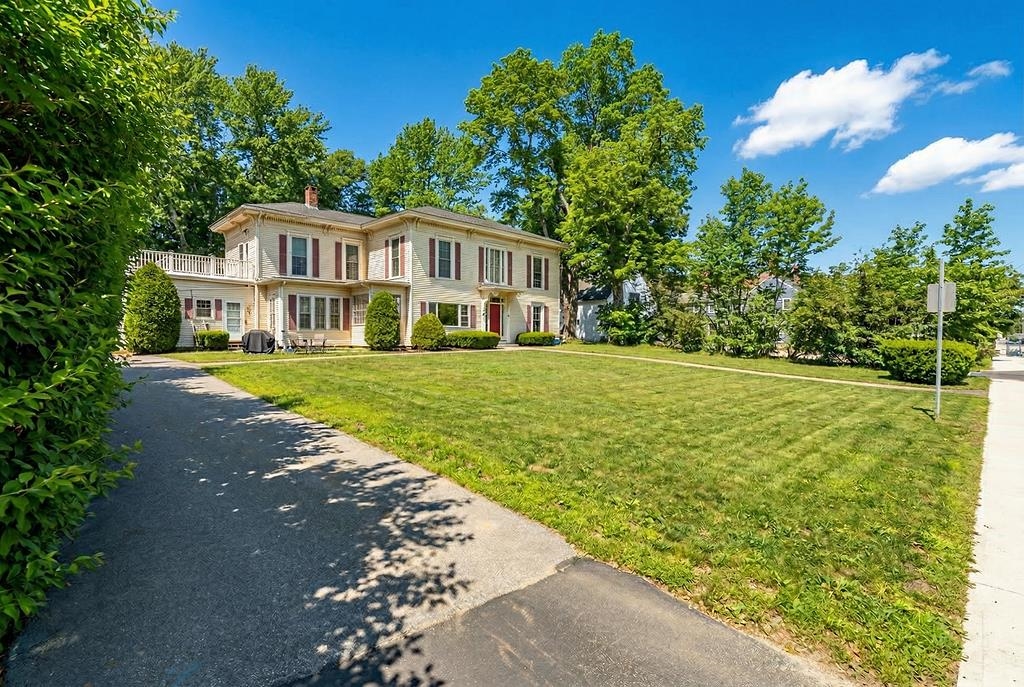 223 High Street Somersworth, NH 03878 - Photo 4 of 23