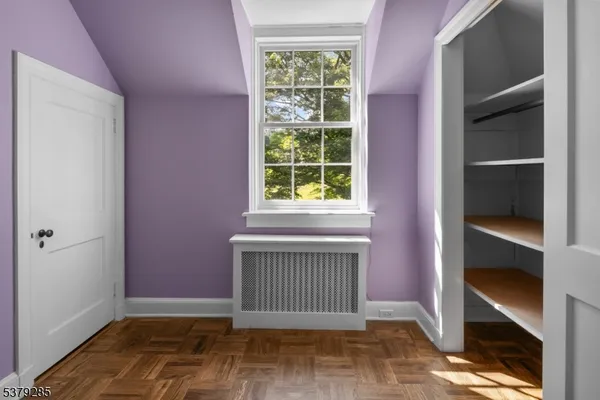 a view of empty room with window