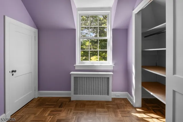 a view of empty room with window