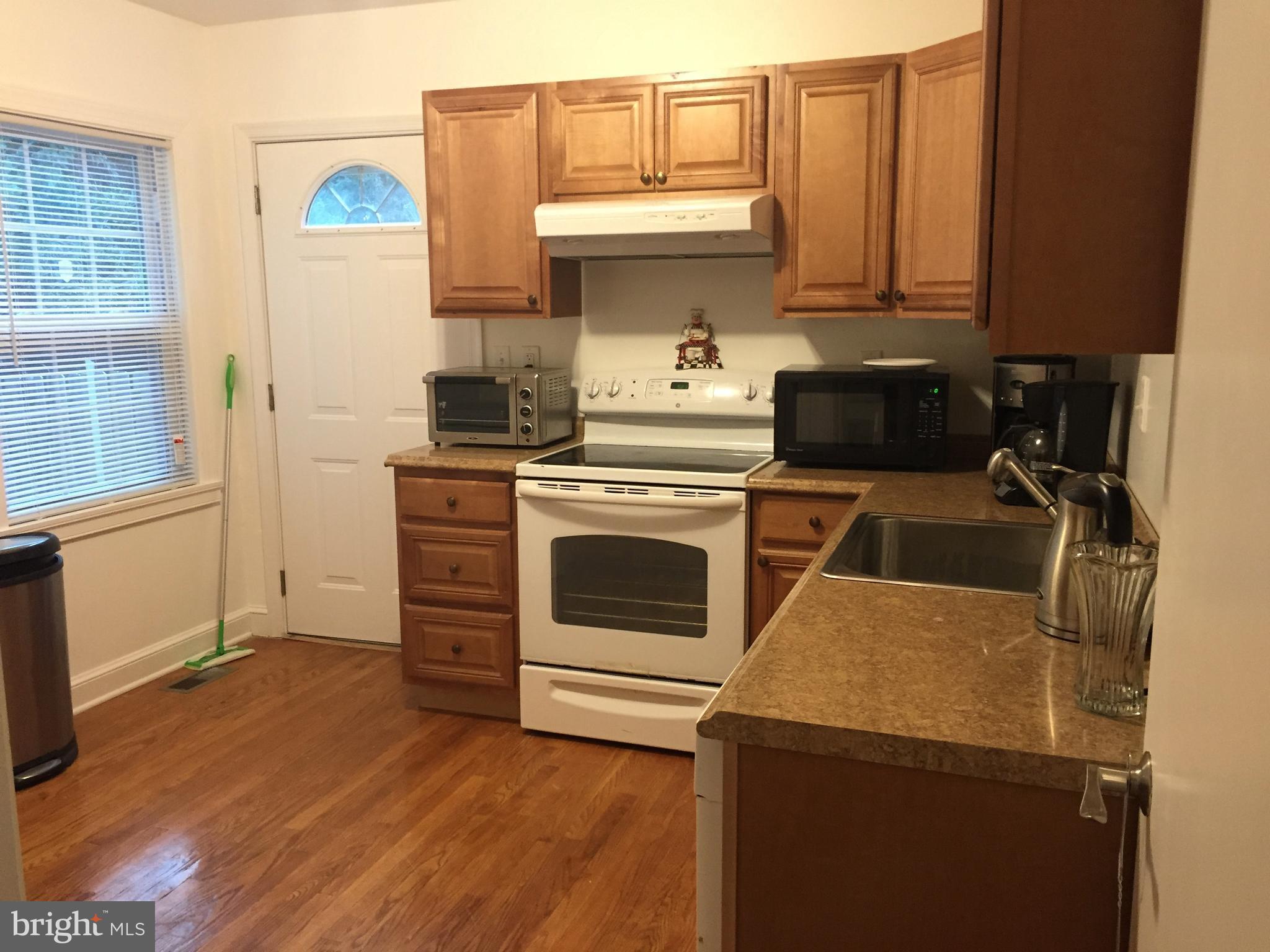 5914 Kingswood Road, Unit B Bethesda, MD 20814 - Photo 7 of 8 Kitchen