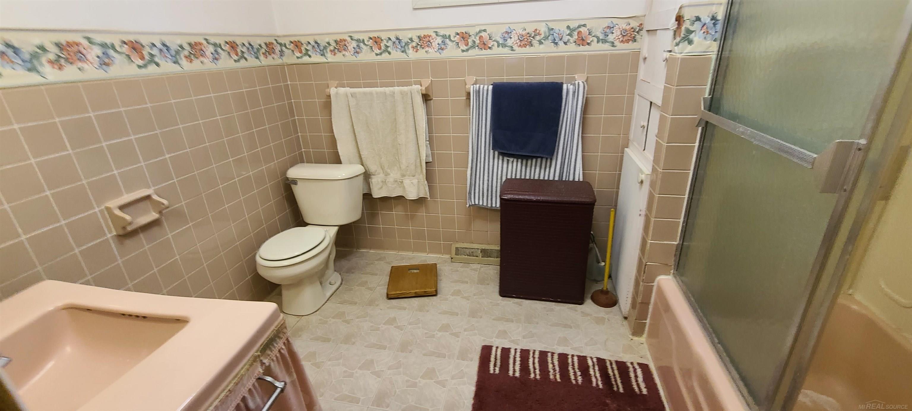 5985 Lakeshore Road Lexington, MI 48450 - Photo 26 of 38 FULL BATH