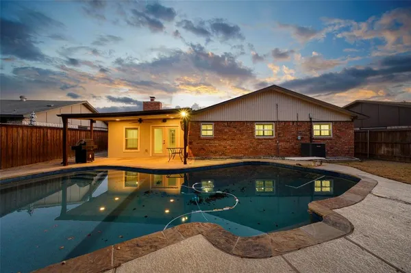 $392,500 | 4125 Hawthorn Lane, Fort Worth, TX 76137