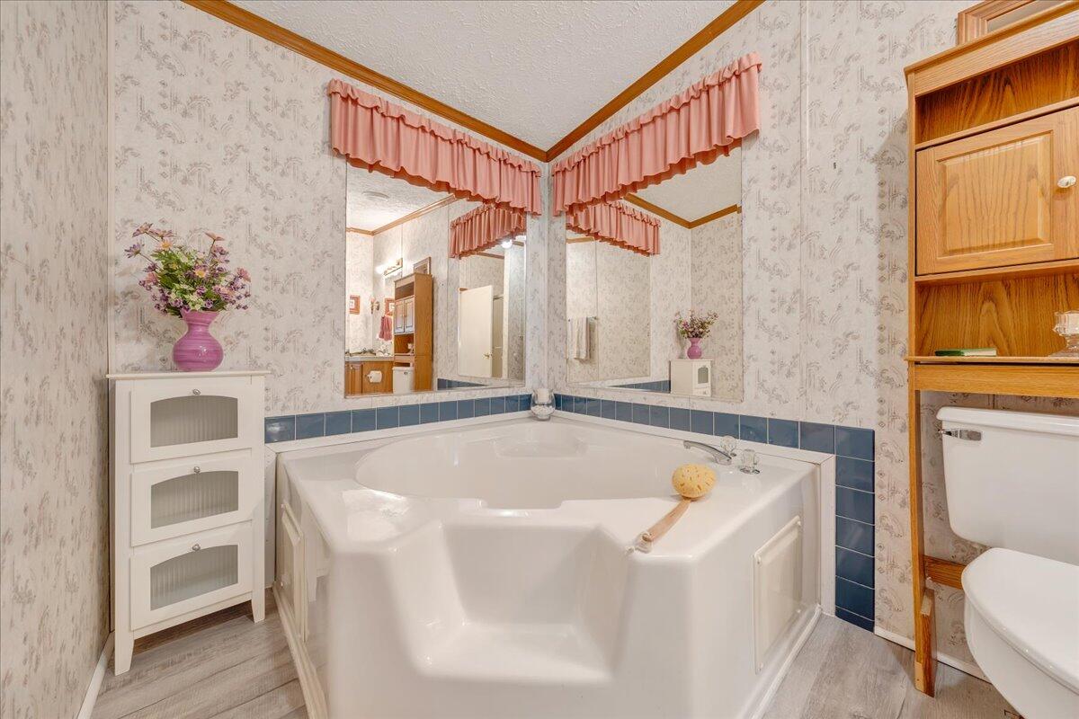 2684 Mountain Valley Road Vinton, VA 24179 - Photo 27 of 77 025-MIB06991