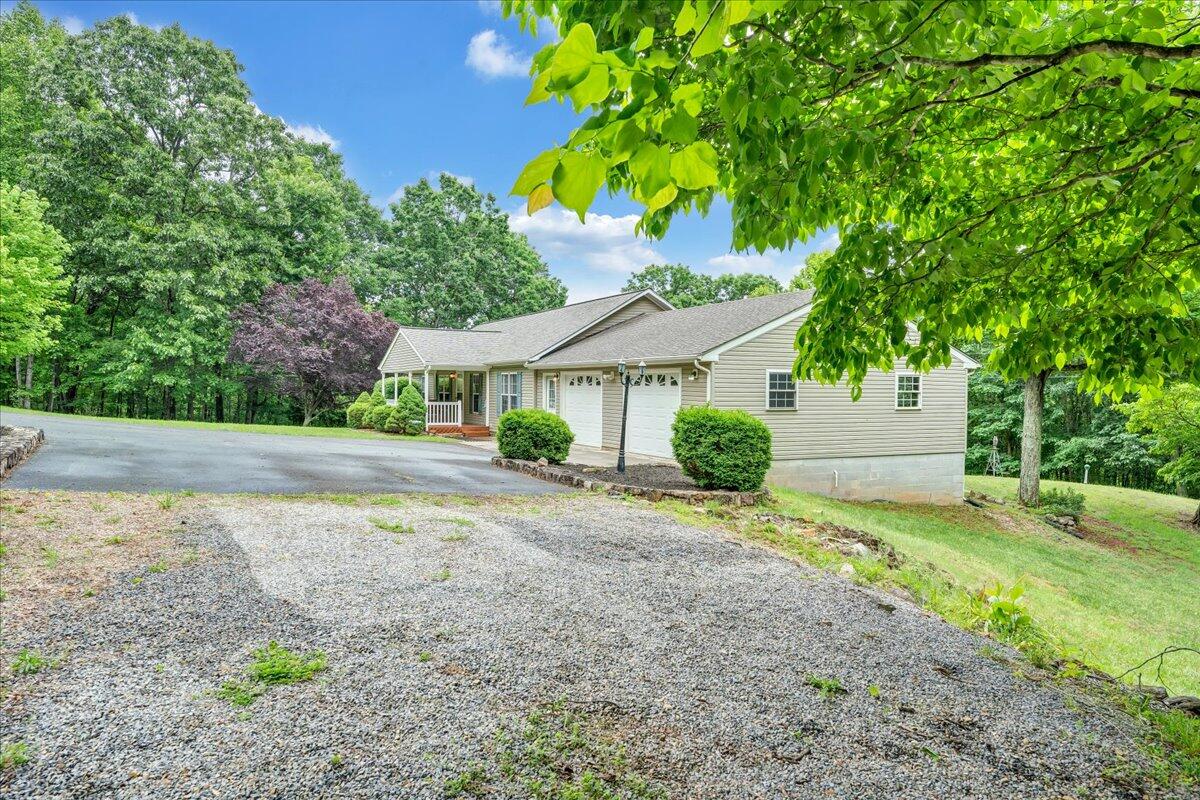 2684 Mountain Valley Road Vinton, VA 24179 - Photo 54 of 77 053-MIB07063