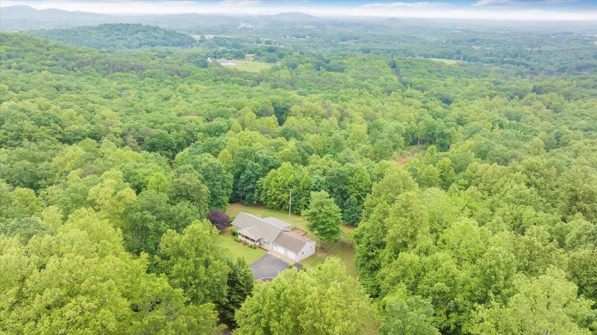 2684 Mountain Valley Road Vinton, VA 24179 - Photo 62 of 77 060-DJI_20240517102112_0039_D_MIB