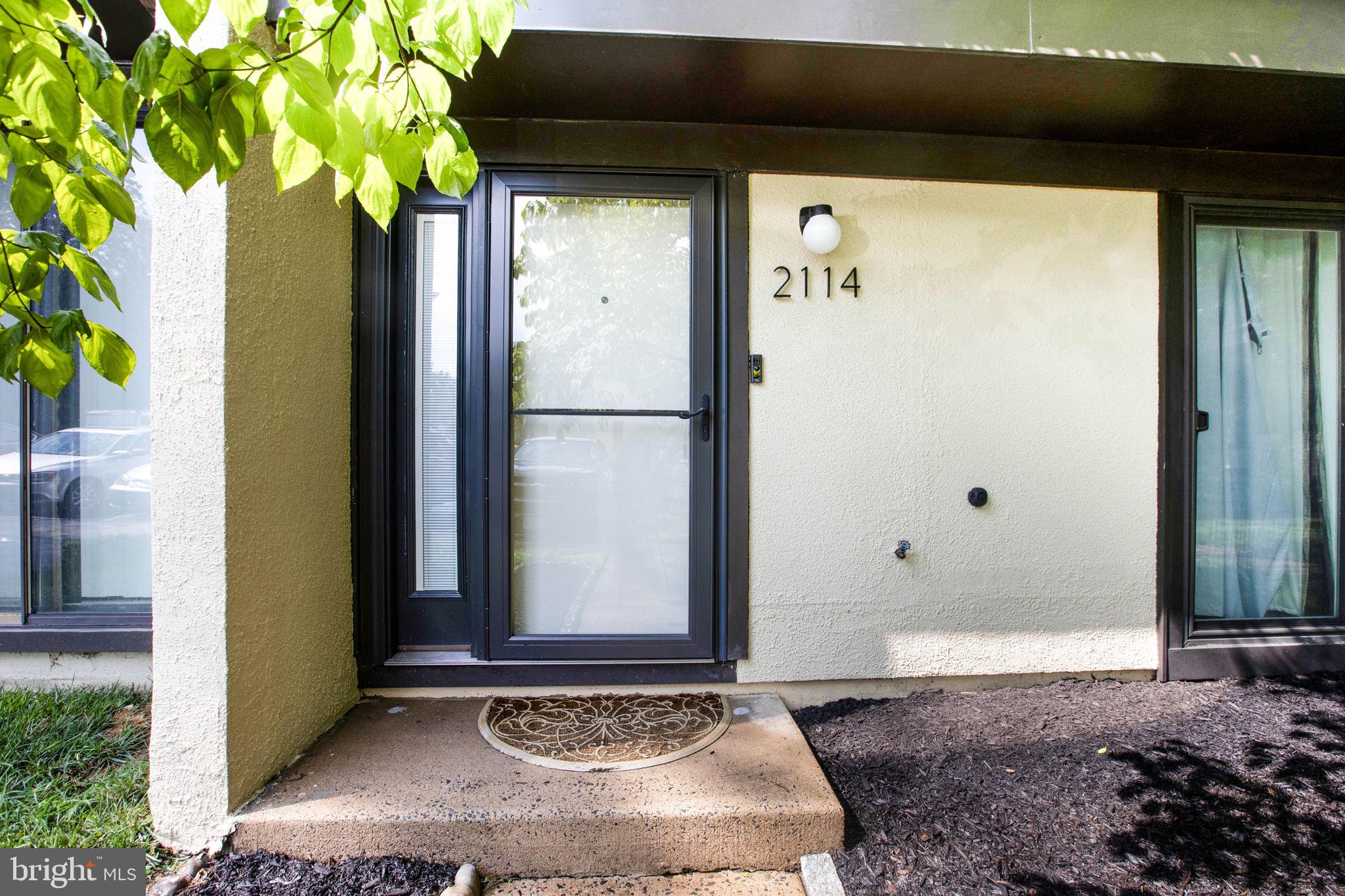 2114 Cartwright Place Reston, VA 20191 - Photo 4 of 63 Gallery Image 4