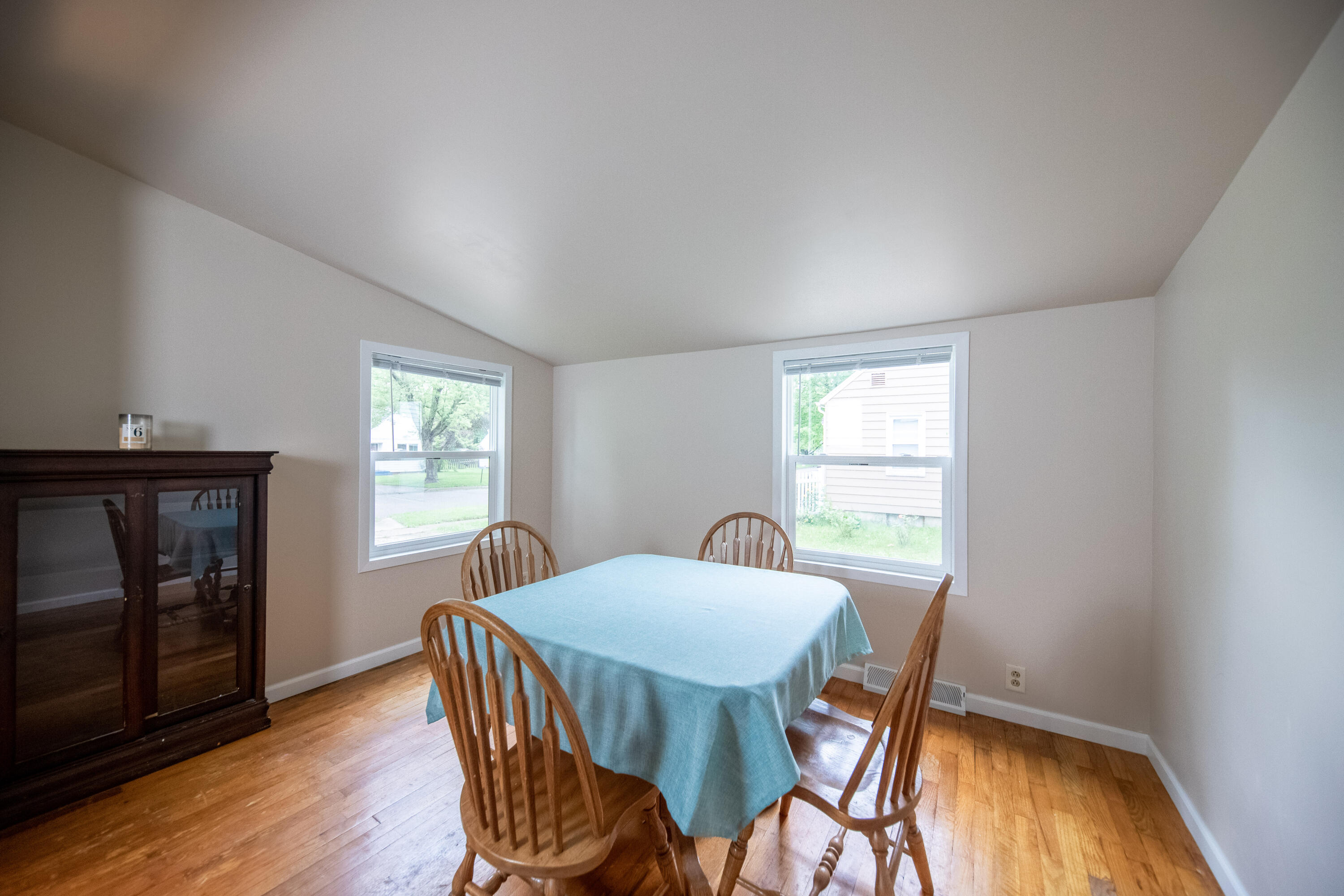 3215 Random Road Kalamazoo, MI 49004 - Photo 13 of 33 Random-6