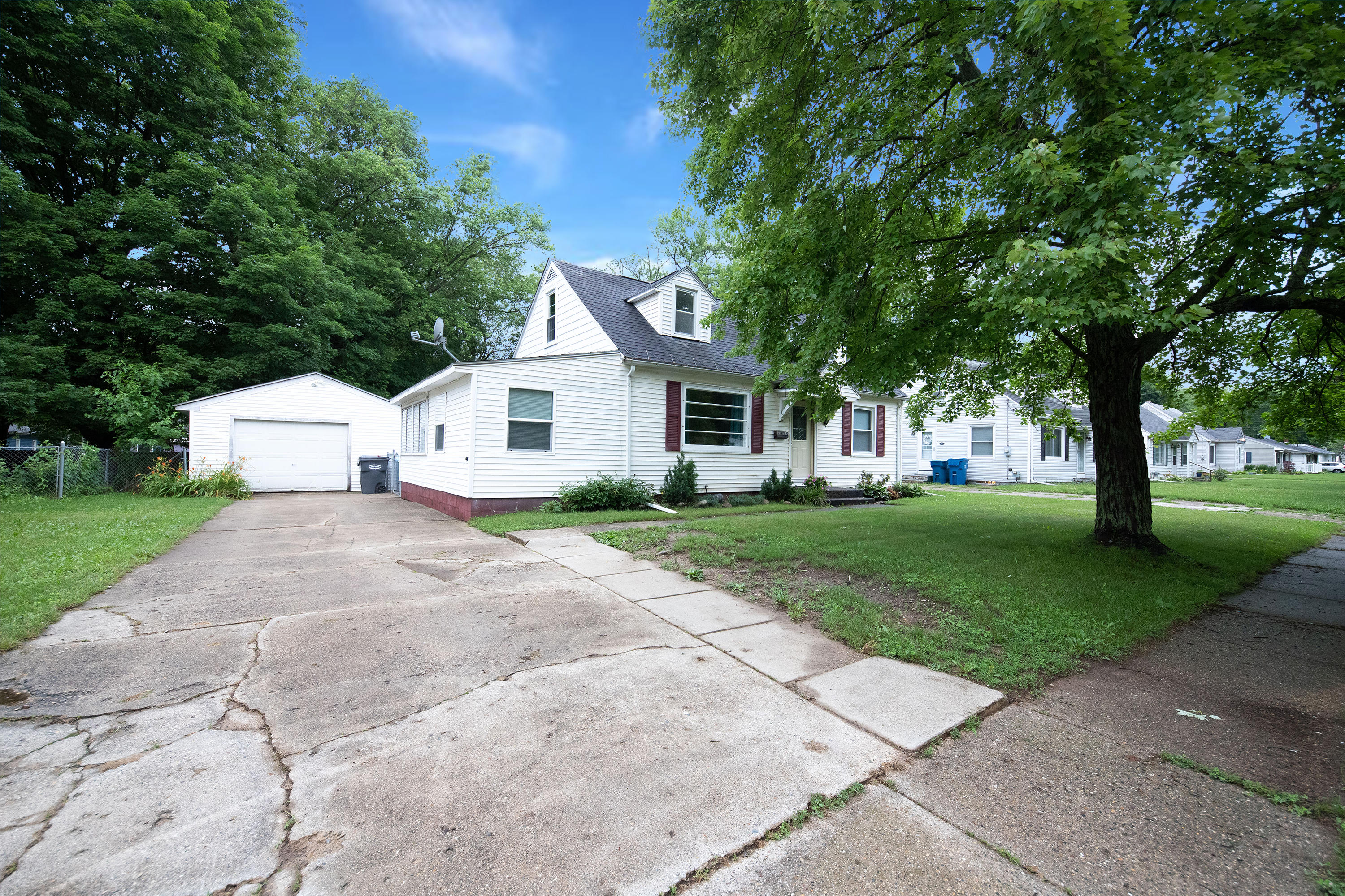 3215 Random Road Kalamazoo, MI 49004 - Photo 3 of 33 Random-30_1