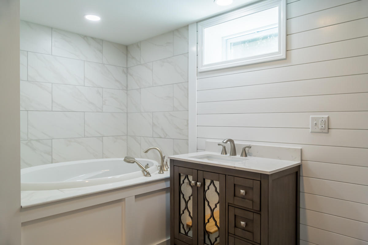 150 Elmwood Road Pownal, ME 04069 - Photo 23 of 38 29-Downstairs Full Bath (1 of 3)