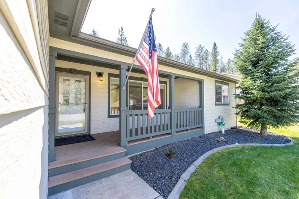 $450,000 | 6009 Ruby Way, Nine Mile Falls, WA 99026
