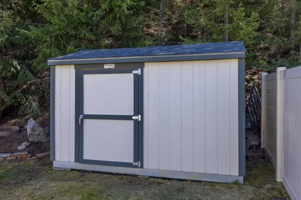 $450,000 | 6009 Ruby Way, Nine Mile Falls, WA 99026