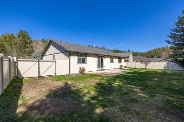 $450,000 | 6009 Ruby Way, Nine Mile Falls, WA 99026