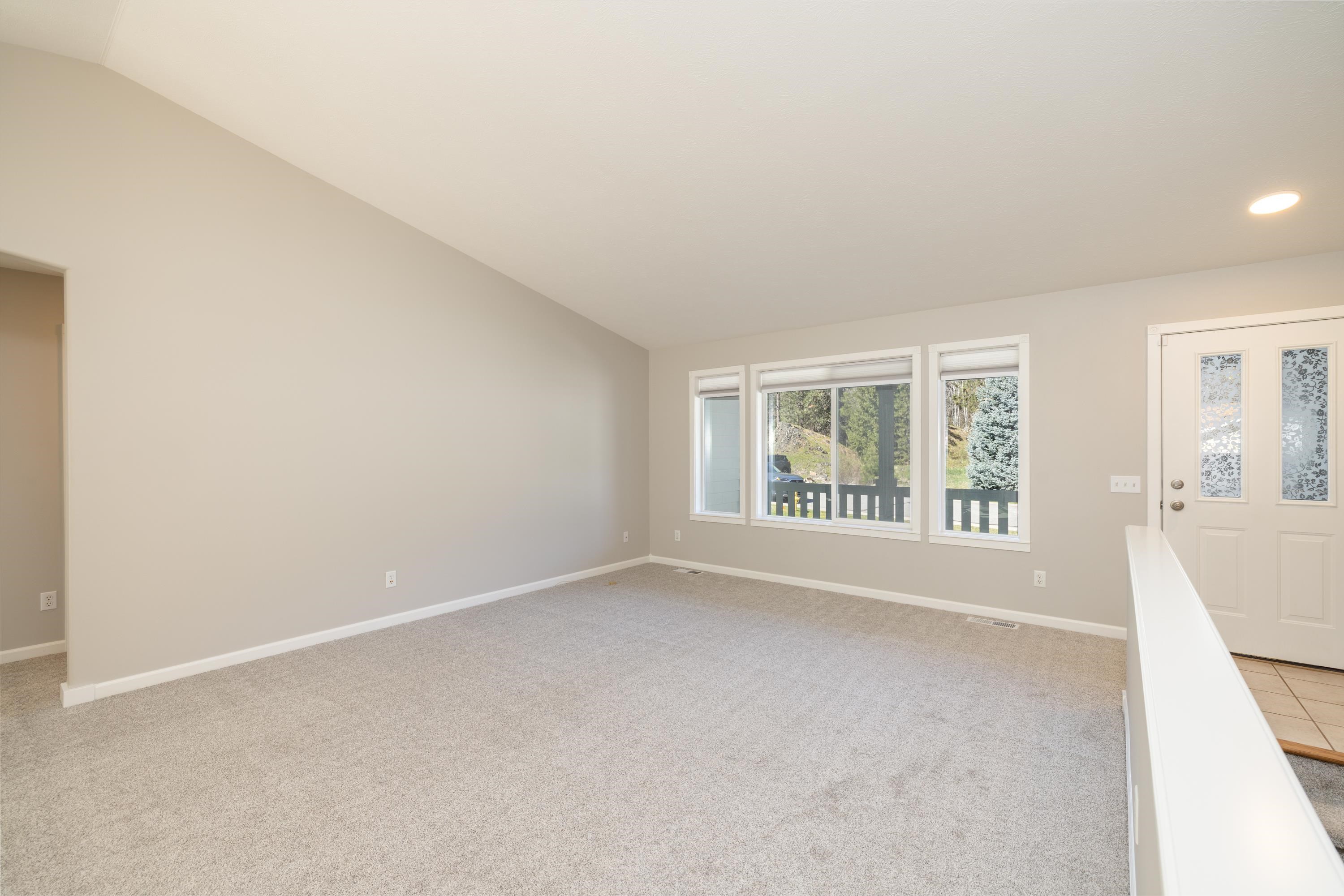 6009 Ruby Way Nine Mile Falls, WA 99026 - Photo 5 of 31