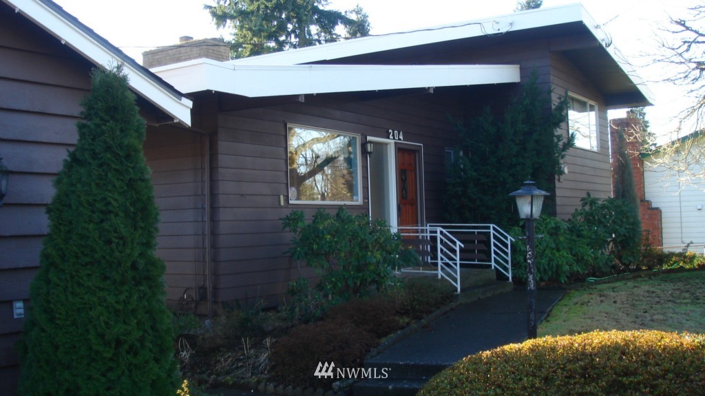 204 216th Street Southwest Bothell, WA 98021 - Photo 2 of 7