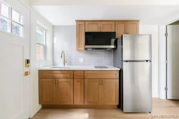 $2,495 | 722 East 116th Street, Los Angeles, CA 90059