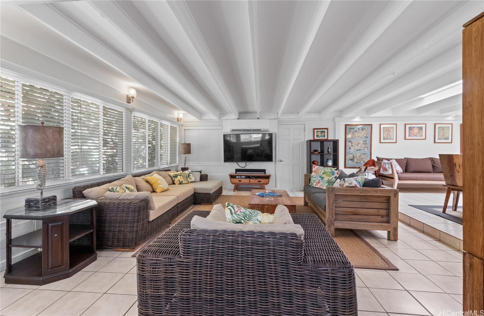 61-707 Papailoa Road Haleiwa, HI 96712 - Photo 18 of 25 Guest or rental living room area. North Shore Haleiwa Hawaii.