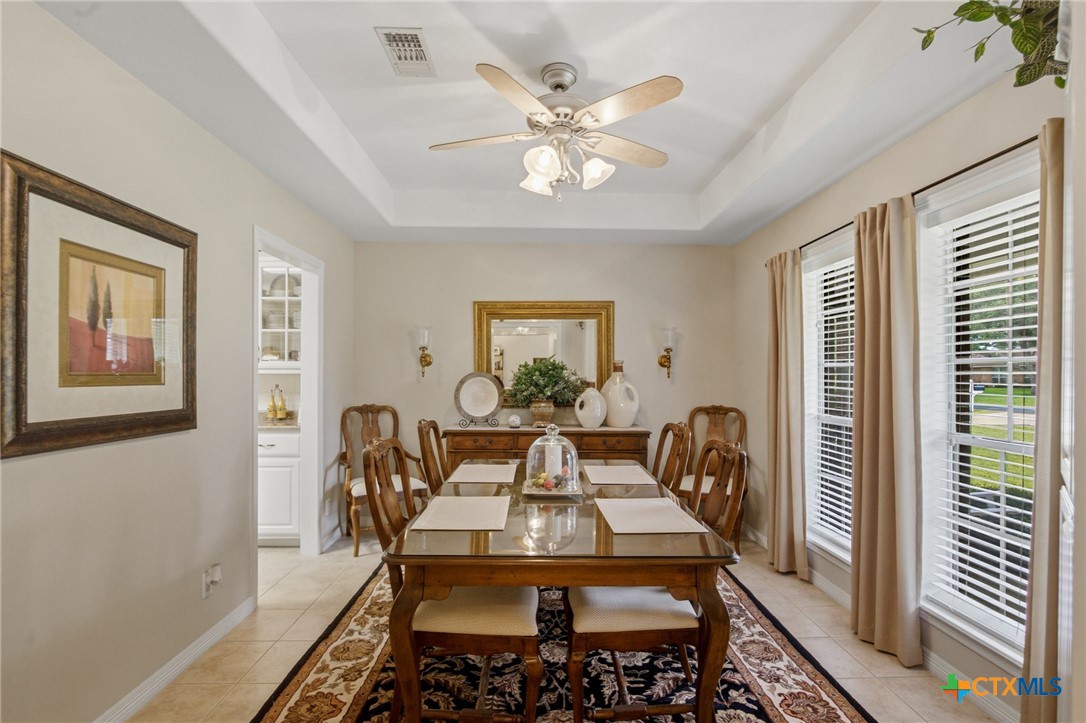 303 Perth Road Victoria, TX 77904 - Photo 3 of 39