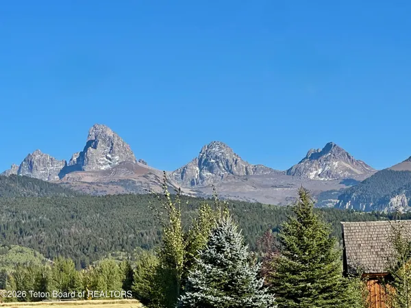 $525,000 | 2290 Snow Crest Ranch Drive, Driggs, ID 83422