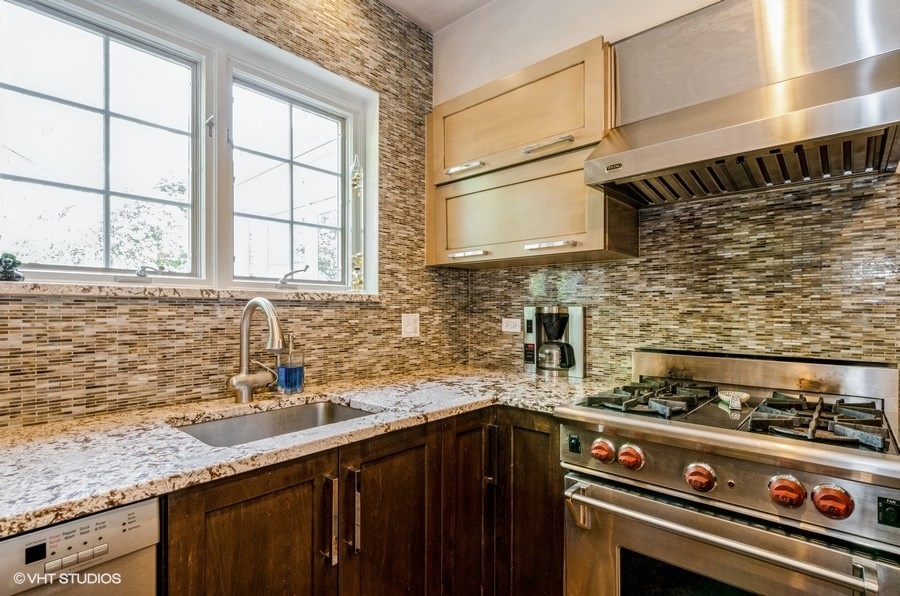 9337 Crawford Avenue Evanston, IL 60203 - Photo 16 of 37