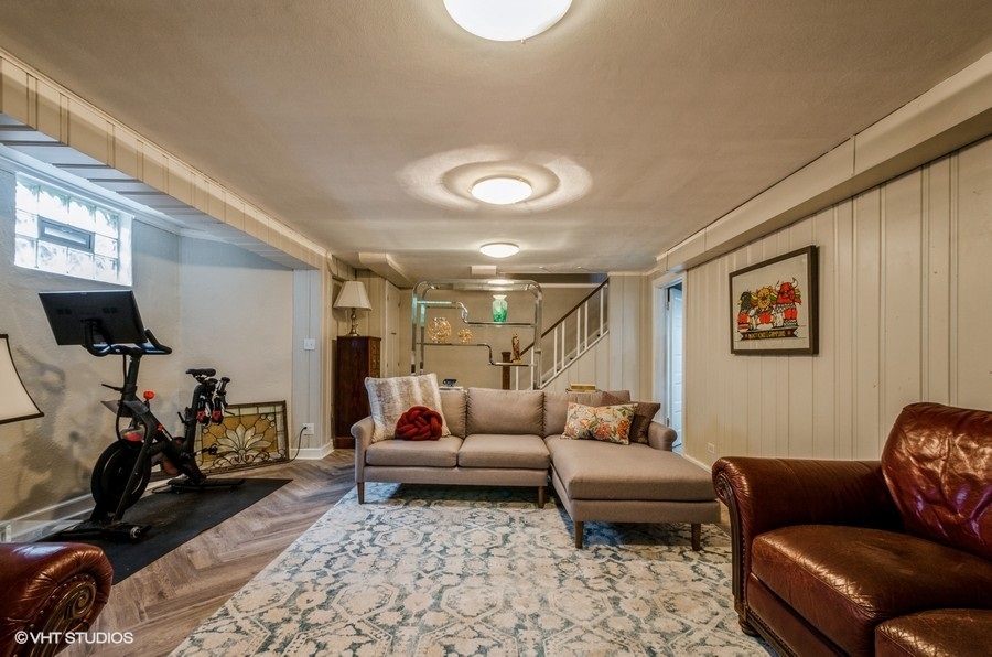 9337 Crawford Avenue Evanston, IL 60203 - Photo 29 of 37