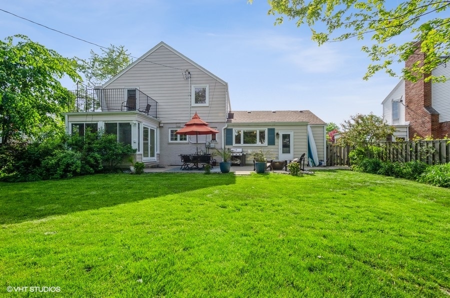 9337 Crawford Avenue Evanston, IL 60203 - Photo 35 of 37