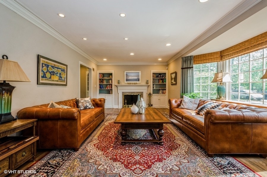 9337 Crawford Avenue Evanston, IL 60203 - Photo 5 of 37