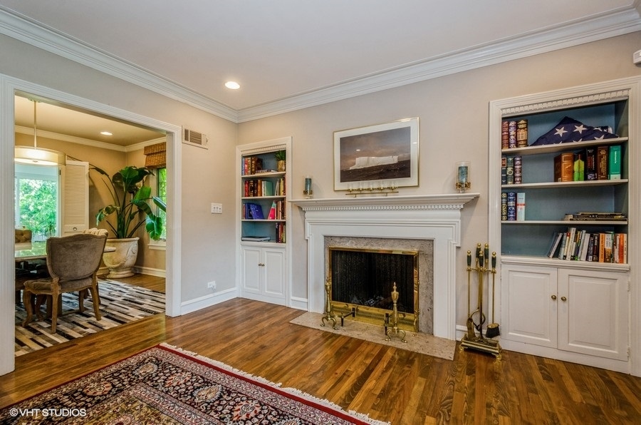 9337 Crawford Avenue Evanston, IL 60203 - Photo 8 of 37