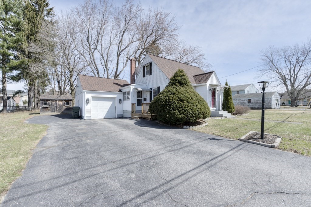2 Kimball Road Auburn, MA 01501 - Photo 5 of 31 Gallery Image 5