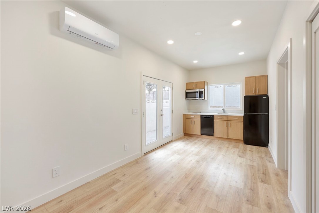 3155 Mountain Spring Road Las Vegas, NV 89146 - Photo 18 of 44 Multigen Living Room/Kitchen