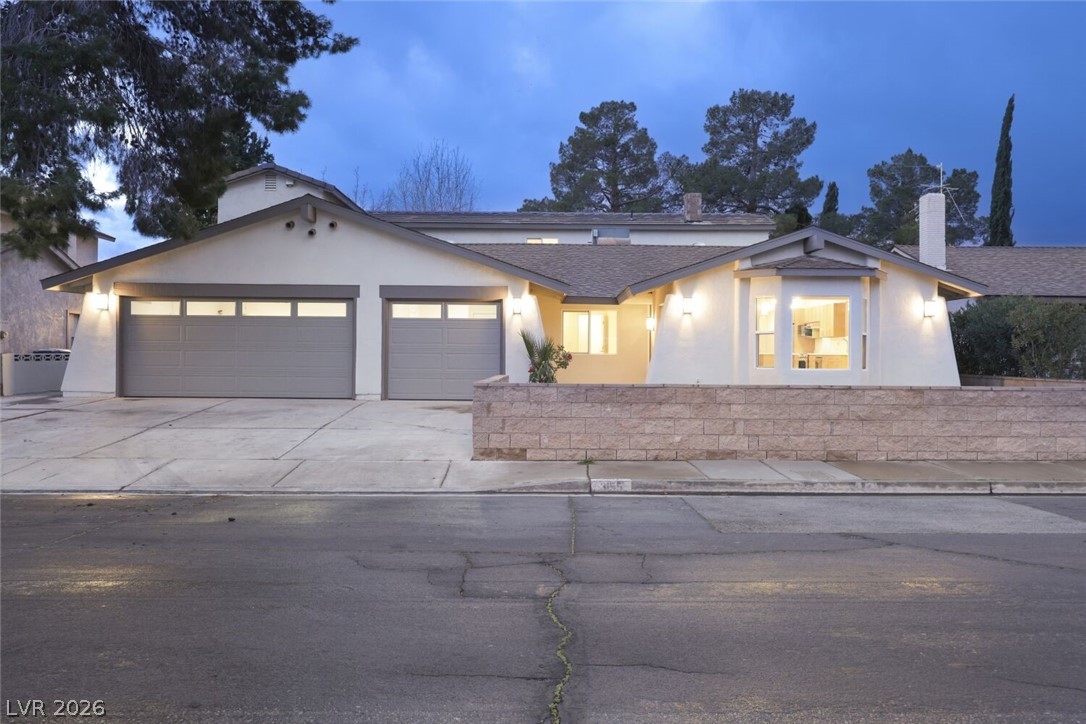 3155 Mountain Spring Road Las Vegas, NV 89146 - Photo 2 of 44