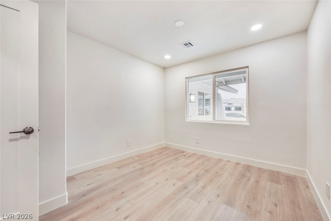 3155 Mountain Spring Road Las Vegas, NV 89146 - Photo 37 of 44