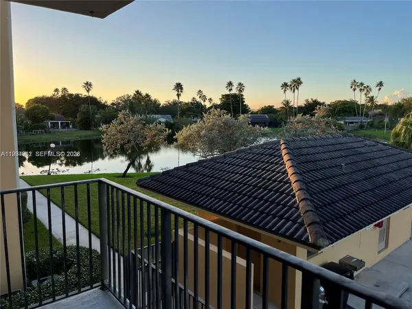 $1,950 | 11453 Northwest 39th Court, Unit 2102, Coral Springs, FL 33065